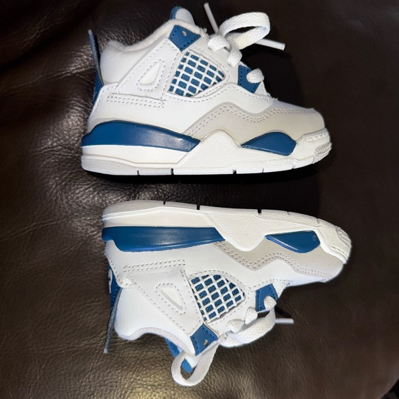 Toddler Jordan 4 Retro - Picture 4 of 5
